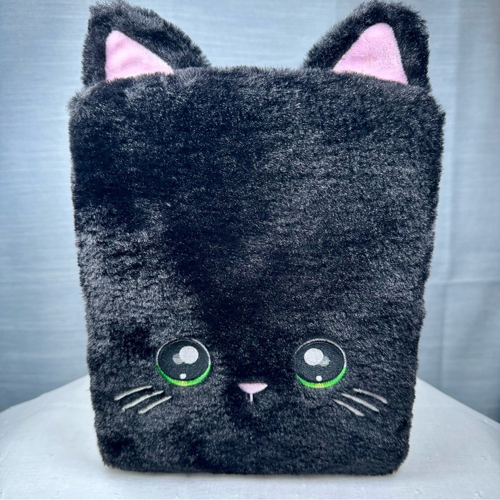 Na! Na! Na! Surprise Doll Fuzzy Black Kitty Backpack